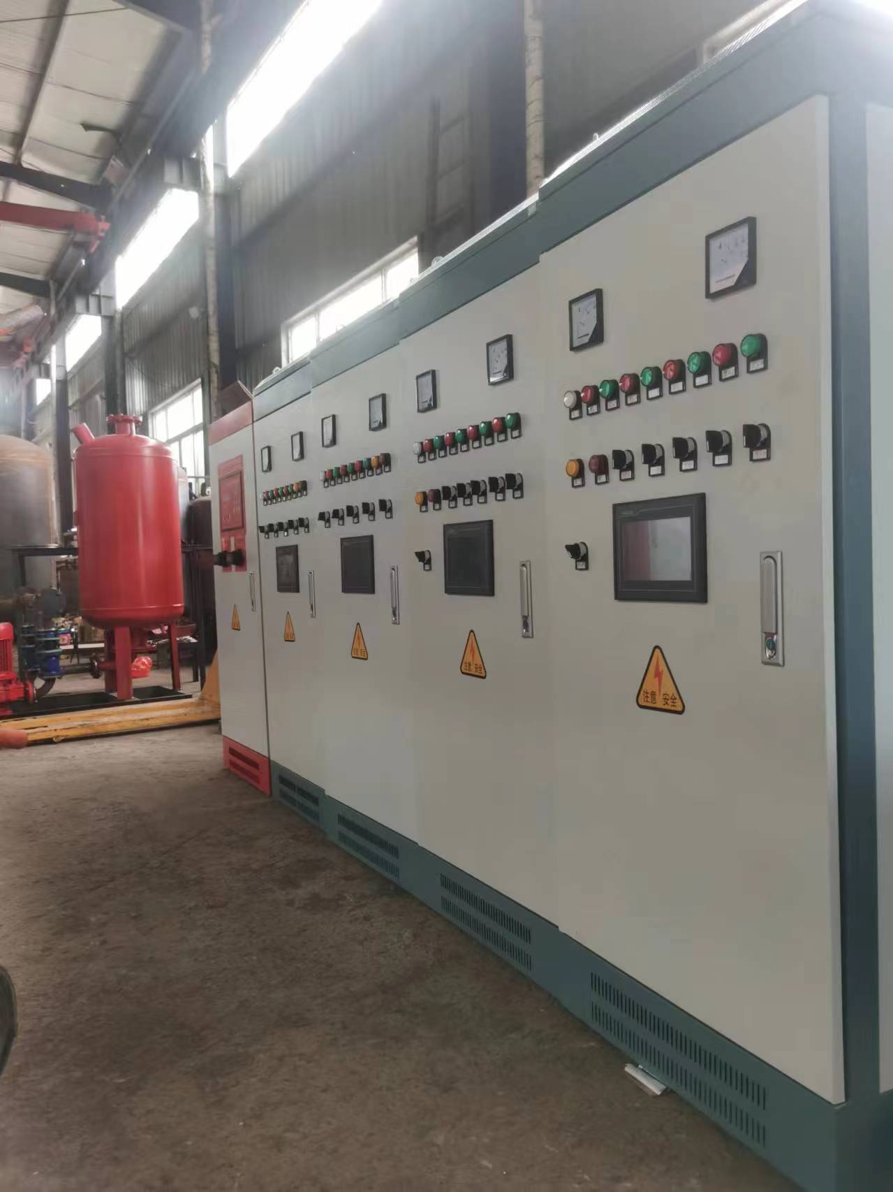 變頻控制柜廠家，國(guó)產(chǎn)變頻控制柜，ABB變頻控制柜